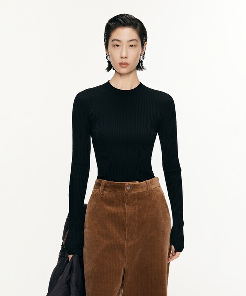 JNBY（ジェーエヌビーワイ）の「Color-block Slim-Fit Knit Pullover（ニット/セーター・レディース・イエロー/レッド/ベージュ/ブラック・36/38/40）」の2枚目の写真