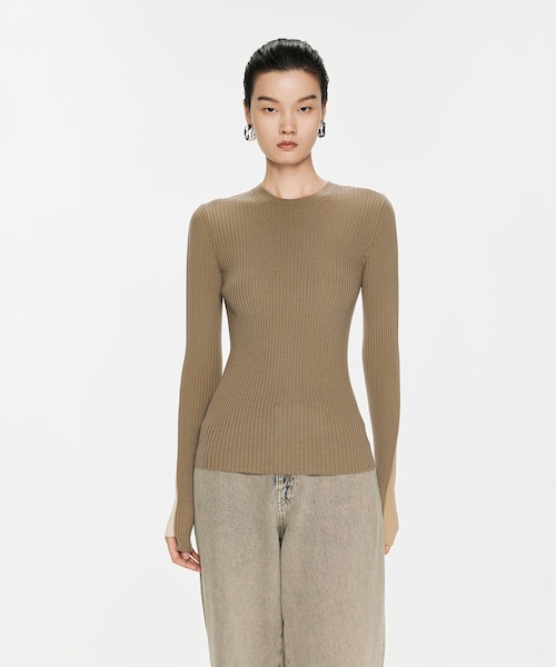 JNBY（ジェーエヌビーワイ）の「Color-block Slim-Fit Knit Pullover（ニット/セーター・レディース・イエロー/レッド/ベージュ/ブラック・36/38/40）」の3枚目の写真