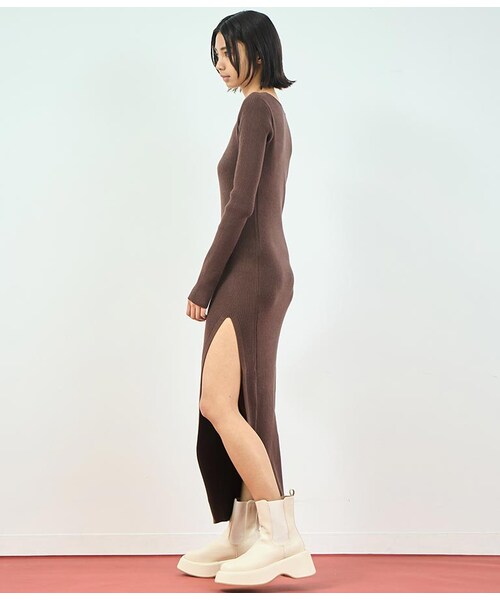 ANAP（アナップ）の「[再入荷]リブ ニット スリット ロング ワンピース（その他・レディース・アイボリー/ブラウン）」の19枚目の写真