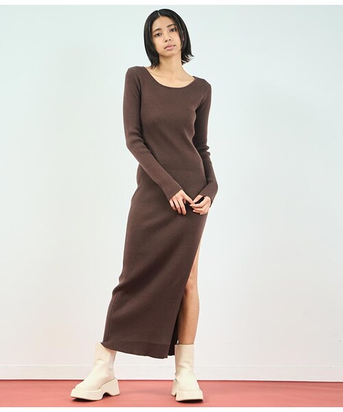 ANAP（アナップ）の「[再入荷]リブ ニット スリット ロング ワンピース（その他・レディース・アイボリー/ブラウン）」の9枚目の写真