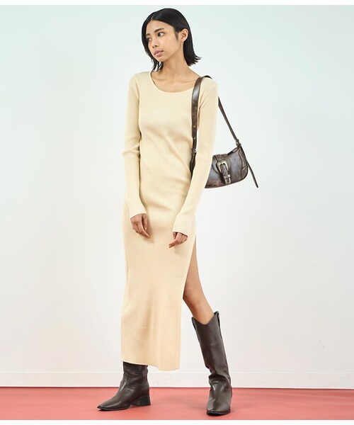 ANAP（アナップ）の「[再入荷]リブ ニット スリット ロング ワンピース（その他・レディース・アイボリー/ブラウン）」の6枚目の写真