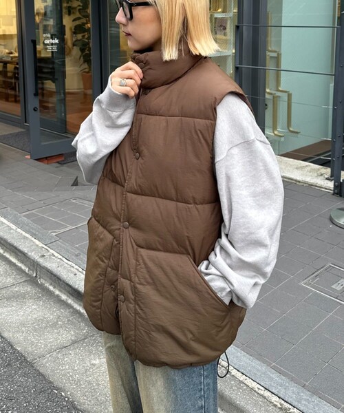 CIAOPANIC TYPY(チャオパニックティピー)の「中綿ワッシャーナイロンオーバーサイズベスト(ダウンベスト・レディース・ブラック/カーキ・L/M)」の2枚目の写真