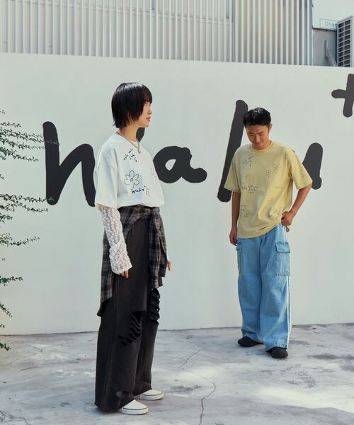 PAGEBOY（ページボーイ）の「wakuwaku/ロゴプリントTシャツ（トップス・オフホワイト05/チャコール18/イエロー62・FREE）」の5枚目の写真