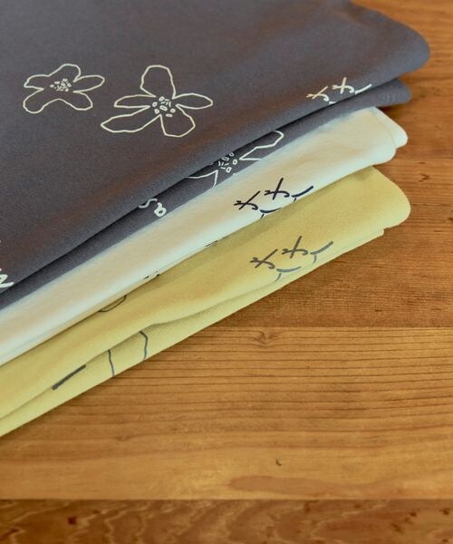 PAGEBOY（ページボーイ）の「wakuwaku/ロゴプリントTシャツ（トップス・オフホワイト05/チャコール18/イエロー62・FREE）」の10枚目の写真