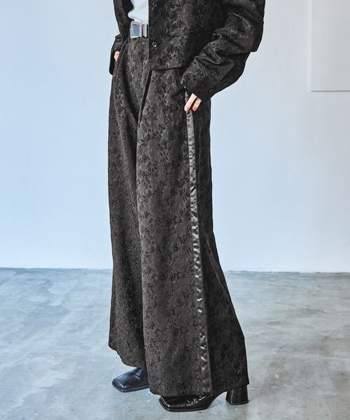 PAGEBOY（ページボーイ）の「レースジャガードワイドパンツ（パンツ・オフホワイト05/ブラック09・F）」の2枚目の写真