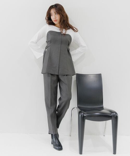 mysty woman（ミスティウーマン）の「Ｗベルトテーパードパンツ（その他・レディース・グレー15/チャコール18/グレージュ51/ダークブラウン58/ブルーグレー82・F）」の14枚目の写真