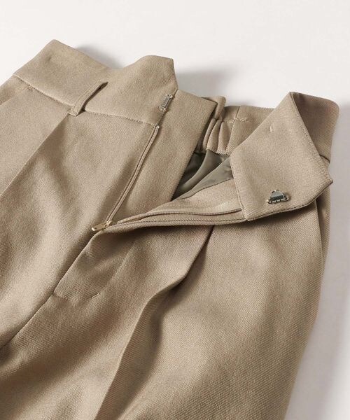 mysty woman(ミスティウーマン)の「センタープレスハイウエストパンツ(その他・レディース・チャコール18/ベージュ52・F)」の19枚目の写真