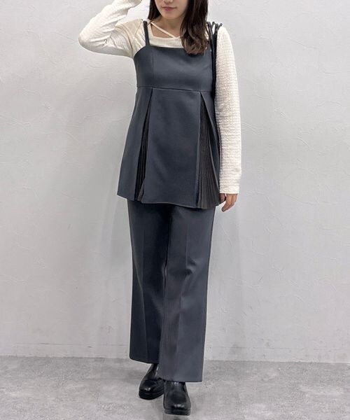 mysty woman(ミスティウーマン)の「センタープレスハイウエストパンツ(その他・レディース・チャコール18/ベージュ52・F)」の11枚目の写真