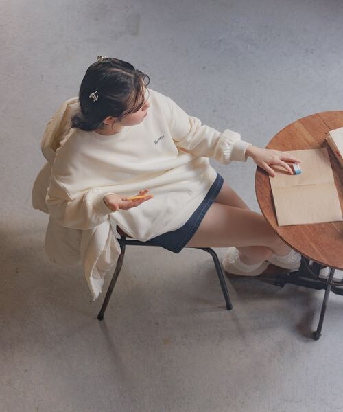 GLOBAL WORK（グローバルワーク）の「アカヌケグラフィックスウェット