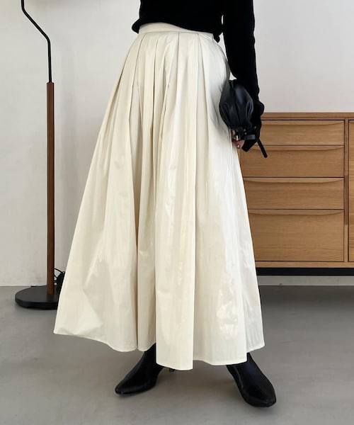 チンツタックフレアスカート