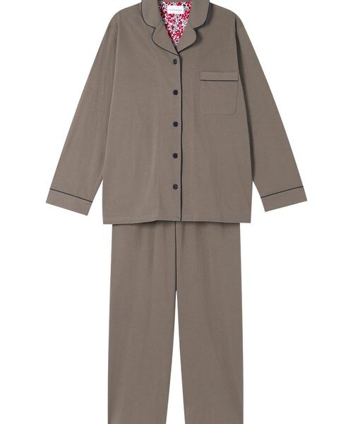 une nana cool(ウンナナクール)の「ハイゲージ天竺パジャマ /LP6411(その他・IV_アイボリー/CR_クリーム/BL_ブラック/GY_グレー/LG_チャコールグレー/PI_ピンク/RP_ロマンピンク/SP_シェルピンク/EN_エンジ/CB_シェルベージュ/BE_ベージュ/BS_サンドベージュ/DR_シナモンブラウン/BR_ブラウン/OB_ダークブラウン/OC_カカオ/YE_イエロー/KA_カラシ/GR_グリーン/OV_オリーブ/SX_サックス/GB_グレイッシュブルー/BU_ブルー/KO_ネイビー/VI_ヴァイオレット・M/L)」の18枚目の写真