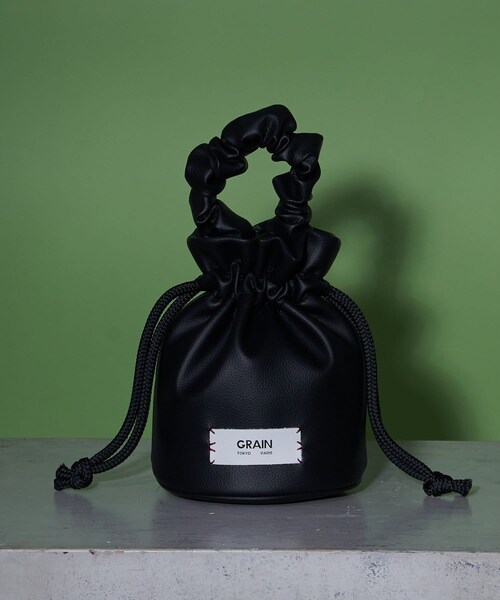 CIAOPANIC(チャオパニック)の「【GRAIN/グレイン】ギャザーハンドル巾着ラウンドバッグ #Loon(ハンドバッグ・レディース・古代銀/オレンジ/アイボリー/シルバー/キャメル/ブラックその他2/ブロンズ/ブラック/ネイビー/グリーン・FREE)」の4枚目の写真