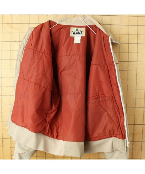 WOOLRICH(ウールリッチ)の「70s 80s USA製 Woolrich ウールリッチ 中綿 ジャケット ベージュ メンズSM相当 アメリカ古着(ナイロンジャケット・レディース・ベージュ・M)」の4枚目の写真