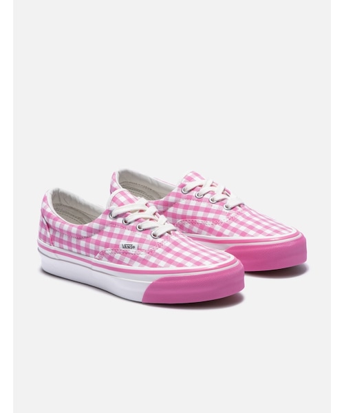 COMME des GARÇONS GIRL Just Made the Soft-Girl Sneaker Actually Cool — image 4