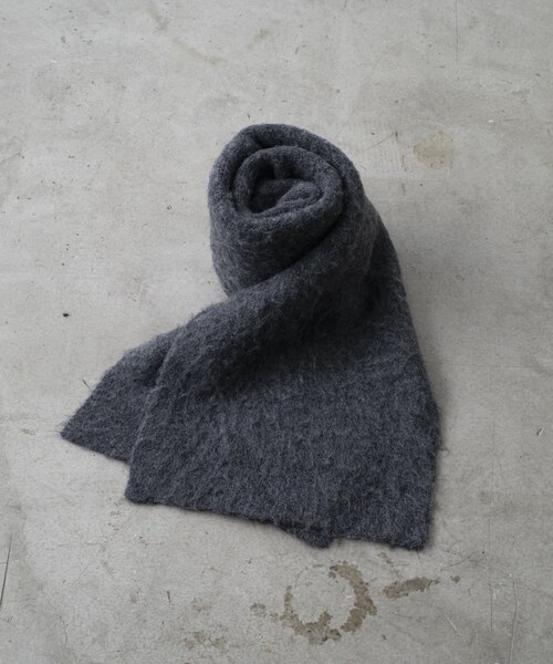 Kastane（カスタネ）の「【WHIMSIC】ジャガードニットマフラー（ファッション雑貨・レディース・パープル/チャコールグレー/ベージュ/ブラウン・F）」の2枚目の写真