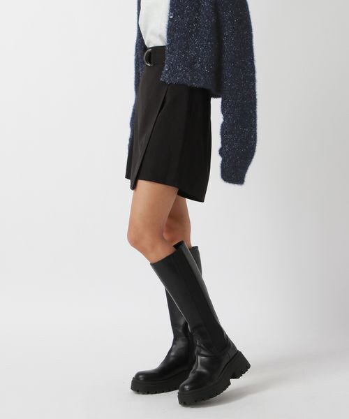 PAGEBOY（ページボーイ）の「ラメラップショートパンツ（パンツ・ブラック09/グレー12・F）」の6枚目の写真