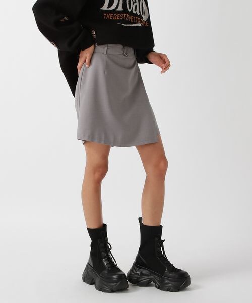 PAGEBOY（ページボーイ）の「ラメラップショートパンツ（パンツ・ブラック09/グレー12・F）」の13枚目の写真