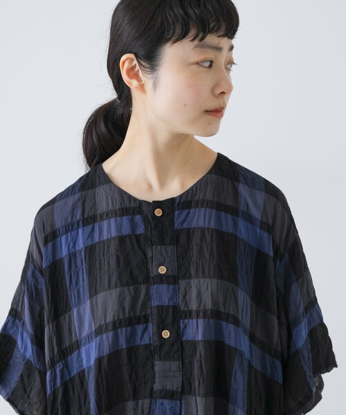 かぐれ（カグレ）の「Vlas Blomme　RAYON COTTON SHIRRING ONE-PIECE（ワンピース・レディース・BLUE・Free）」の13枚目の写真