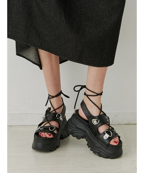 jouetie（ジュエティ）の「レースアップスニーカーソールサンダル（サンダル・レディース・ブラック/ゴールド・M/L）」の8枚目の写真