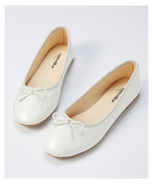 nissen（ニッセン）の「【ゆったり幅広】やわらかバレエシューズ（ワイズ４Ｅ）（バレエシューズ・メンズ・黒(スエード調)/グレー(スエード調)/【移行済】ネイビー(スエード調)/【移行済】レオパード(スエード調)/オーク(スエード調)/【移行済】バイオレット(スエード調)/【移行済】ブラウン(クロコ型押し)/【移行済】チェック柄/【移行済】ツイード/黒(キルティング柄)/黒(スムース)/【移行済】シャンパンゴールド(グリッター/黒(エナメル調)/グレージュ(エナメル調)/ネイビーデニム/【移行済】シルバー(グリッター)/【移行済】ラベンダー(スエード調)/赤(エナメル調)/【移行済】グレーヘンプ(生地)/【移行済】ベージュ(パイソン柄)/ホワイト(スムース)/キャメル(メッシュ型押し)/イエロー(スムース)/【移行済】オーク(スムース)/【移行済】ラベンダー(スムース)/【移行済】ピスタチオ(スエード調)/【移行済】ライトベージュクロコ/【移行済】チョコブラウン(スエード調)/【移行済】オレンジ(スエード調)/【移行済】黒(クロコ型押し)/【移行済】ブラウン(チェック柄)/【移行済】ホワイト(エナメル調)/シルバー/アイボリーキルティング/黒(ラメツイード調)/黒生地/アイボリー(ポコポコ素材)・M=23.0~23.5cm/4E/L=24.0~24.5cm/4E/LL=25.0~25.5cm/4E/3L=26.0~26.5cm/4E）」の2枚目の写真