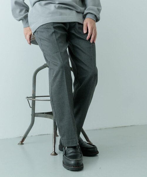 ITEMS URBANRESEARCH(アイテムズ アーバンリサーチ)の「ガンクラブチェック テーパードパンツ(その他パンツ・メンズ・BLK/BEG/BRN・M/L)」の9枚目の写真