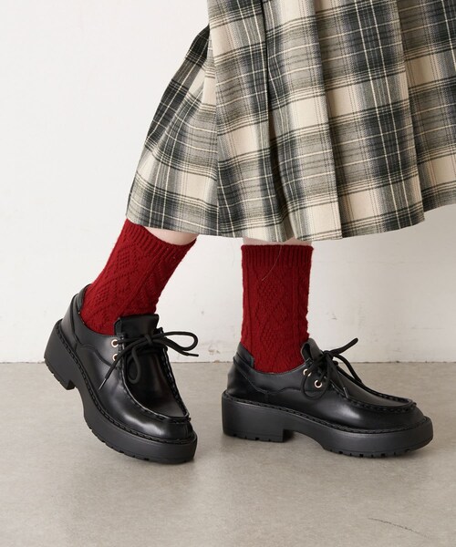 CIAOPANIC（チャオパニック）の「厚底レースアップレザーシューズ（モカシン/デッキシューズ・レディース・ブラウン/ブラック・39/37/38）」の2枚目の写真