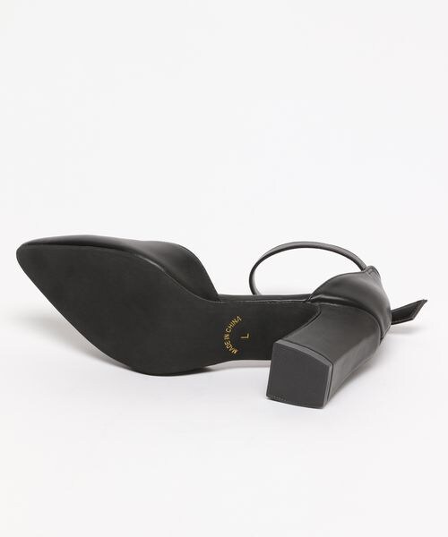 Andemiu（アンデミュウ）の「セパレートヒールパンプス（シューズ・アイボリー(08)/ブラック(09)/ベージュ(52)・S(22.0~22.5)WEB限定/M(23.0~23.5)/L(24.0~24.5)）」の14枚目の写真