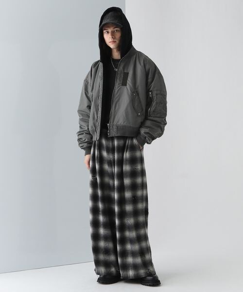 HARE（ハレ）の「フードドッキングMA-1（ジャケット/アウター・ブラック系デニム08/グレー系その他18・FREE）」の4枚目の写真