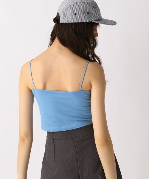 FOREVER 21（フォーエバー トゥエンティーワン）の「カップ付きクロップドキャミ（アンダーウェア・オフホワイト05/ブラック09/ダークブラウン58/ブルー80・S/M/L）」の9枚目の写真