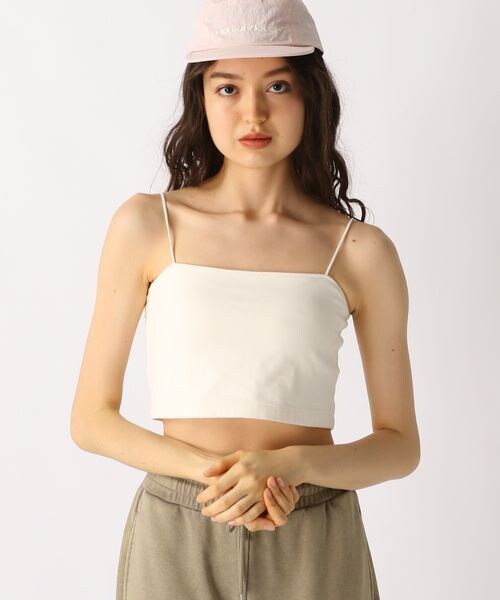 FOREVER 21（フォーエバー トゥエンティーワン）の「カップ付きクロップドキャミ（アンダーウェア・オフホワイト05/ブラック09/ダークブラウン58/ブルー80・S/M/L）」の14枚目の写真