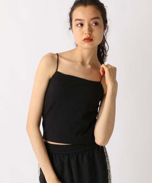 FOREVER 21（フォーエバー トゥエンティーワン）の「カップ付きベーシックキャミ（アンダーウェア・オフホワイト05/ブラック09/ダークブラウン58/ブルー80・S/M/L）」の5枚目の写真