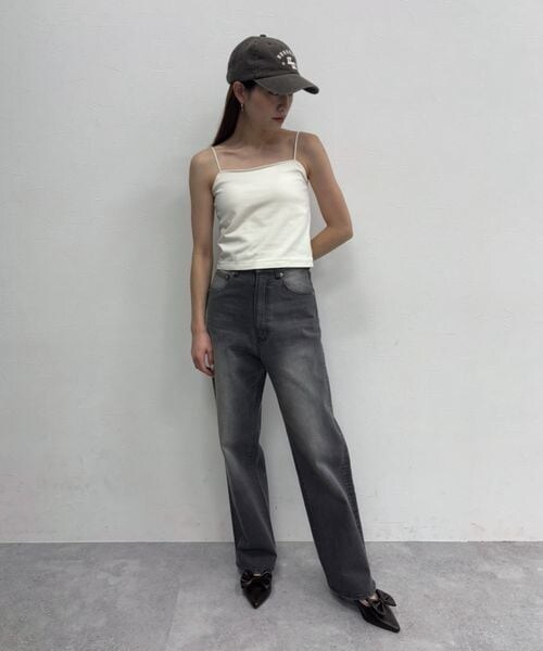 FOREVER 21（フォーエバー トゥエンティーワン）の「カップ付きベーシックキャミ（アンダーウェア・オフホワイト05/ブラック09/ダークブラウン58/ブルー80・S/M/L）」の10枚目の写真