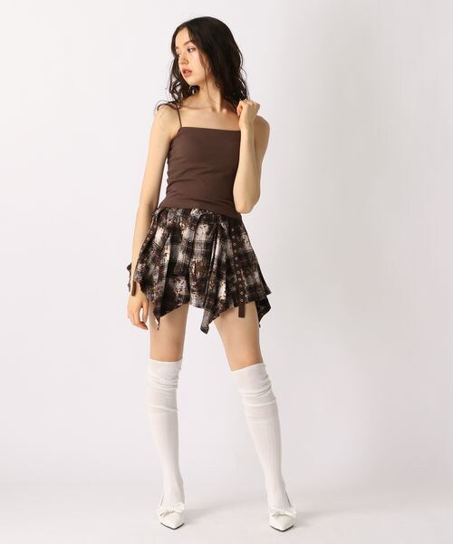 FOREVER 21（フォーエバー トゥエンティーワン）の「カップ付きベーシックキャミ（アンダーウェア・オフホワイト05/ブラック09/ダークブラウン58/ブルー80・S/M/L）」の18枚目の写真