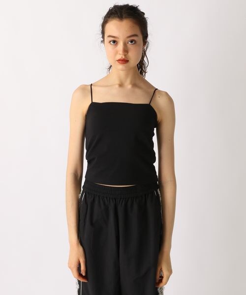 FOREVER 21（フォーエバー トゥエンティーワン）の「カップ付きベーシックキャミ（アンダーウェア・オフホワイト05/ブラック09/ダークブラウン58/ブルー80・S/M/L）」の22枚目の写真