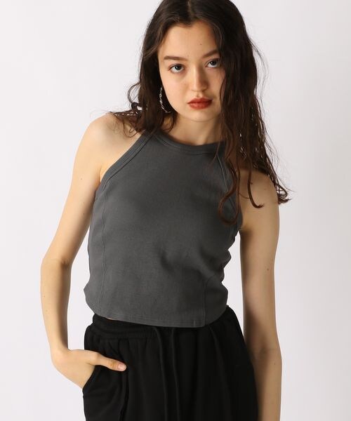 FOREVER 21（フォーエバー トゥエンティーワン）の「カップ付きアメスリタンクトップ（アンダーウェア・オフホワイト05/ブラック09/チャコール18/ピンク20・S/M）」の2枚目の写真