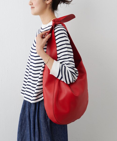 【未使用級】BEARDSLEY リボンレザートートBAG ホワイト 未使用級】BEARDSLEY リボンレザートートBAG ホワイト - メルカリ