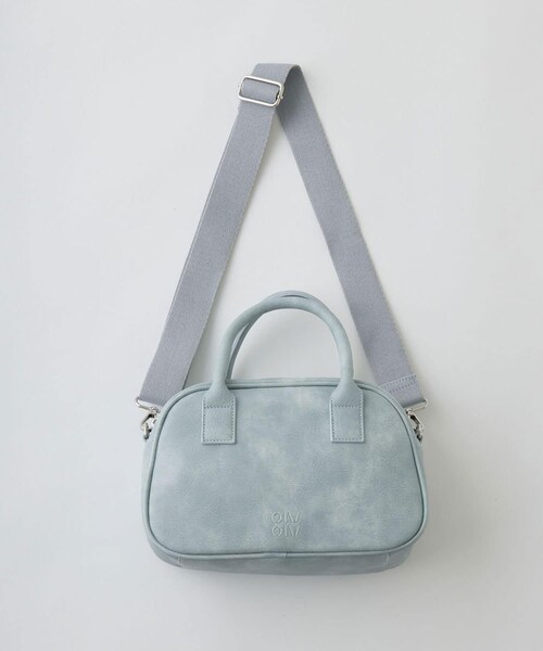 OLIVE des OLIVE（オリーブデオリーブ）の「エンボスロゴボストン（バッグ・レディース・アイボリー/ブラウン/サックスブルー・FREE）」の3枚目の写真