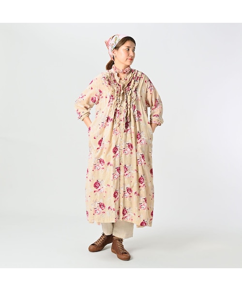 45R（フォーティファイブアール）の「ガーゼローズプリントのドレス