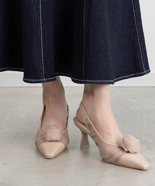 RANDA（ランダ）の「ローズコサージュ付き2WAYバックストラップパンプス（その他・レディース・その他）」の2枚目の写真