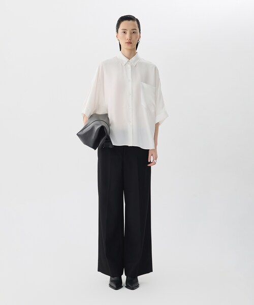 JNBY(ジェーエヌビーワイ)の「Premium Wool Straight-leg Trousers(スラックス・レディース・ブラック・34/36/38)」の1枚目の写真