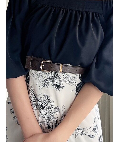 RESEXXY（リゼクシー）の「ゴールドバックルデザインベルト（ベルト・レディース・ブラウン/ベージュ・F）」の2枚目の写真