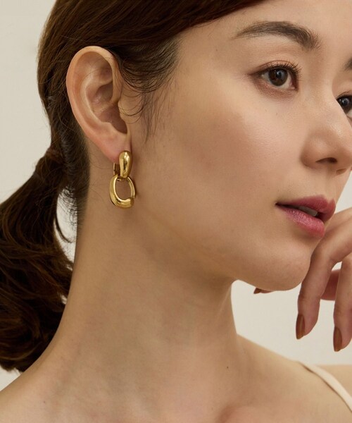 ROPE'(ロペ)の「2WAYムアリングモチーフピアス(ピアス(両耳用)・レディース・ゴールド/シルバー・F)」の2枚目の写真