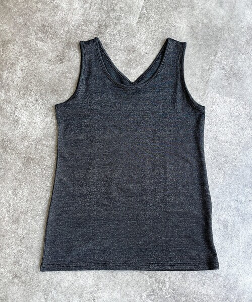 Chez toi(シェトワ)の「前後2WAYラメタンク(タンクトップ・レディース・ライトグレー/オフホワイト/ブラック/グリーン・F)」の3枚目の写真