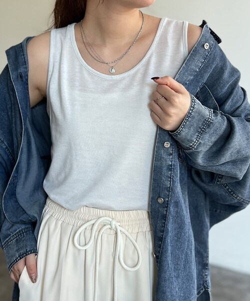 Chez toi(シェトワ)の「前後2WAYラメタンク(タンクトップ・レディース・ライトグレー/オフホワイト/ブラック/グリーン・F)」の2枚目の写真