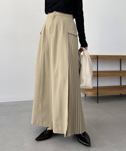 サイドプリーツスカート