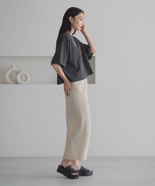 LOWRYS FARM（ローリーズファーム）の「ジャガードプリーツスカート（スカート・アイボリー08/ブラック09/ブラウン58/グリーン72・F）」の5枚目の写真