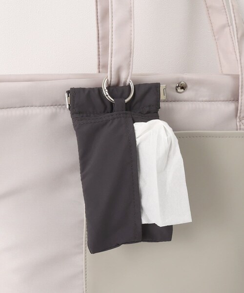 3coins(3coins)の「携帯用ダストポーチ(ポーチ・ベージュ/チャコールグレー・FREE)」の2枚目の写真