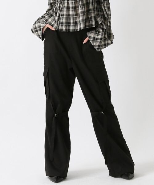 FOREVER 21（フォーエバー トゥエンティーワン）の「ベルトデザインフレアパンツ（フォーマルスーツ/小物・ブラック09/カーキ78・S/M）」の13枚目の写真