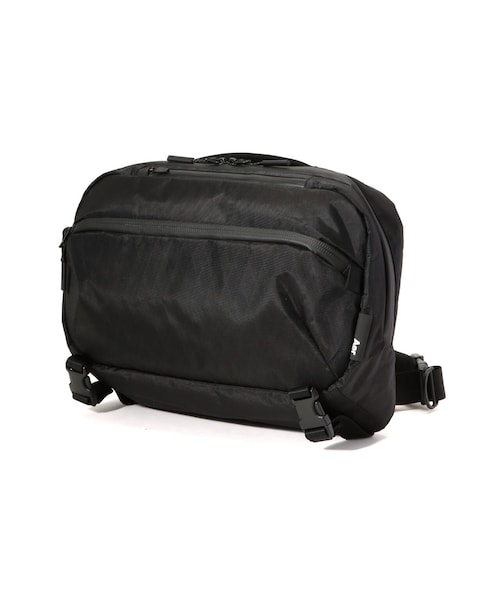 B'2nd（ビーセカンド）の「Aer（エアー）Travel Sling 2 X-Pac AER-91023（バッグ・ブラック・F）」の2枚目の写真