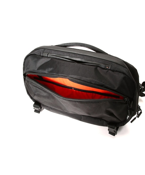 B'2nd（ビーセカンド）の「Aer（エアー）Travel Sling 2 X-Pac AER-91023（バッグ・ブラック・F）」の9枚目の写真